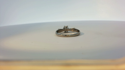 9ct white gold diamond ring  sh23517l