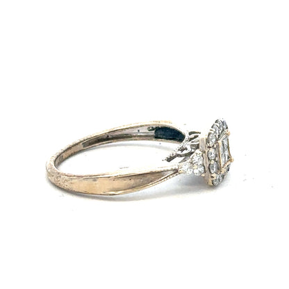 9ct White Gold Diamond Ring Size N 2.3g