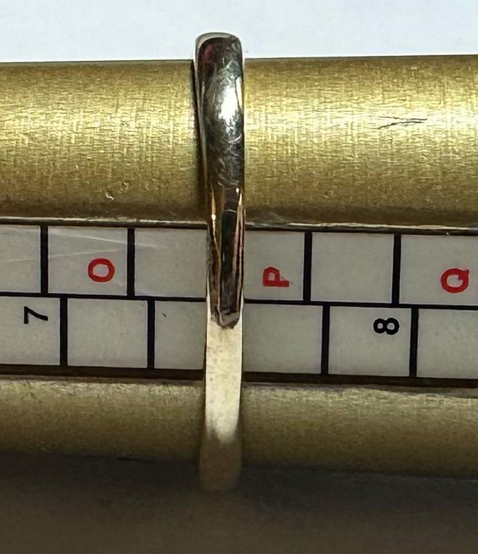 9ct yellow gold diamond ring size O1/2