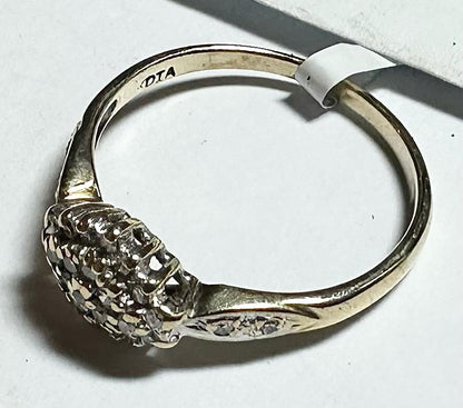 9ct yellow gold diamond ring size O1/2