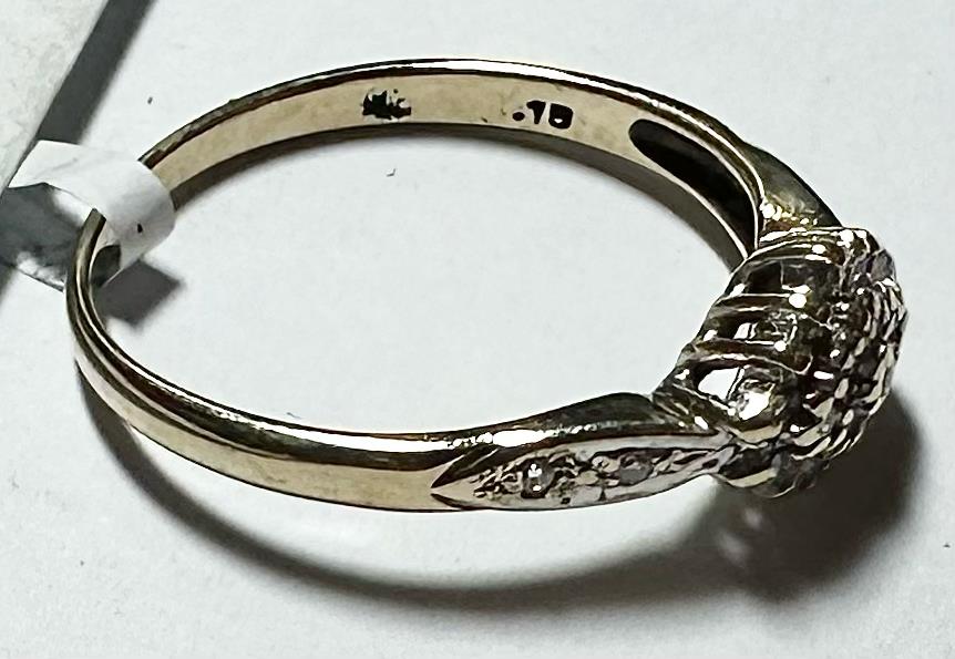 9ct yellow gold diamond ring size O1/2