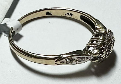 9ct yellow gold diamond ring size O1/2