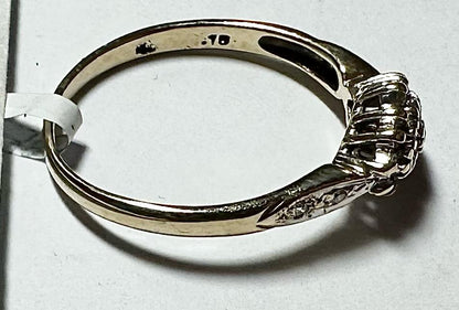 9ct yellow gold diamond ring size O1/2