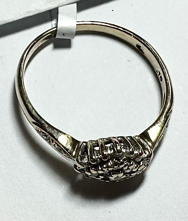 9ct yellow gold diamond ring size O1/2