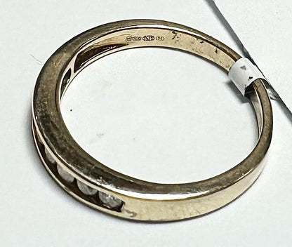 9ct yellow gold diamond ring size K1/2
