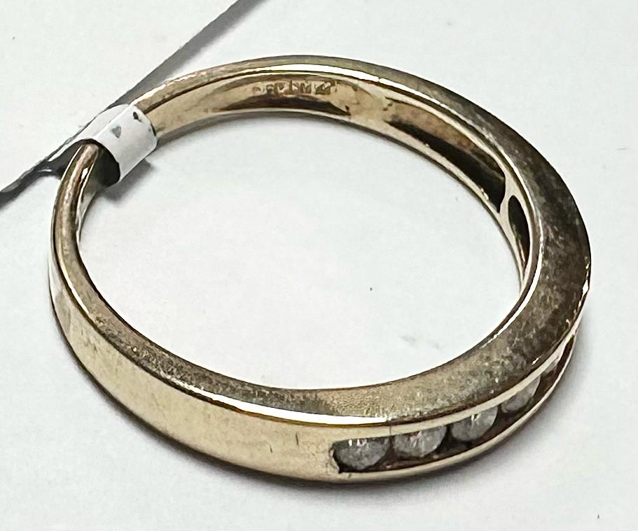 9ct yellow gold diamond ring size K1/2