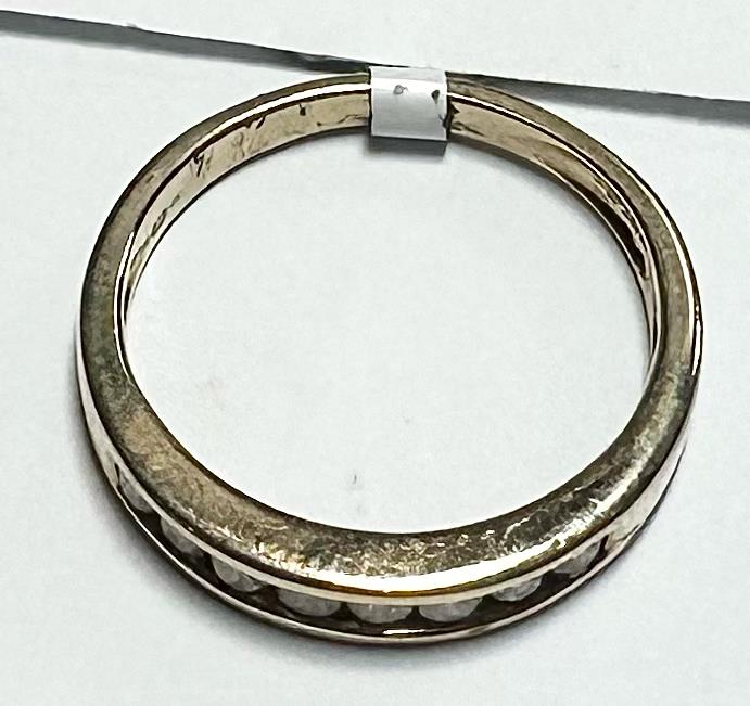 9ct yellow gold diamond ring size K1/2
