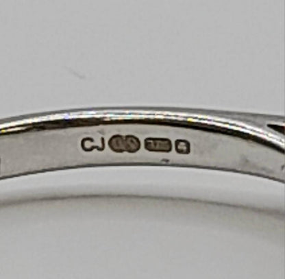 9ct White Gold diamond ring Size N sh23932b