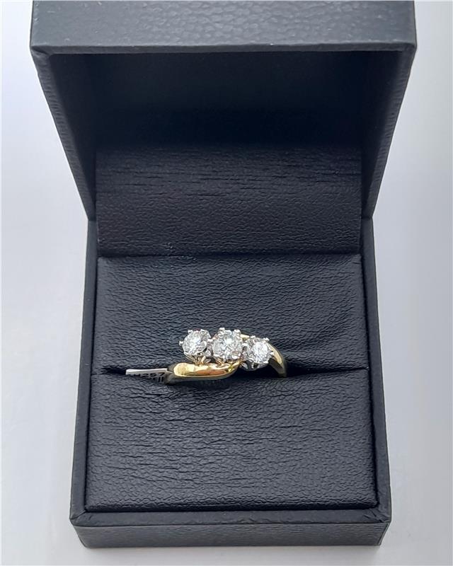 18ct Gold 0.75crt diamond ring Size L sh25729b