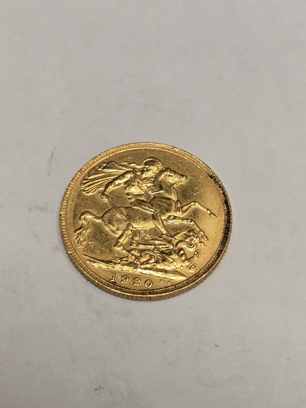 1920 Full Sovereign Coin. Weight 8g, Sh26611b