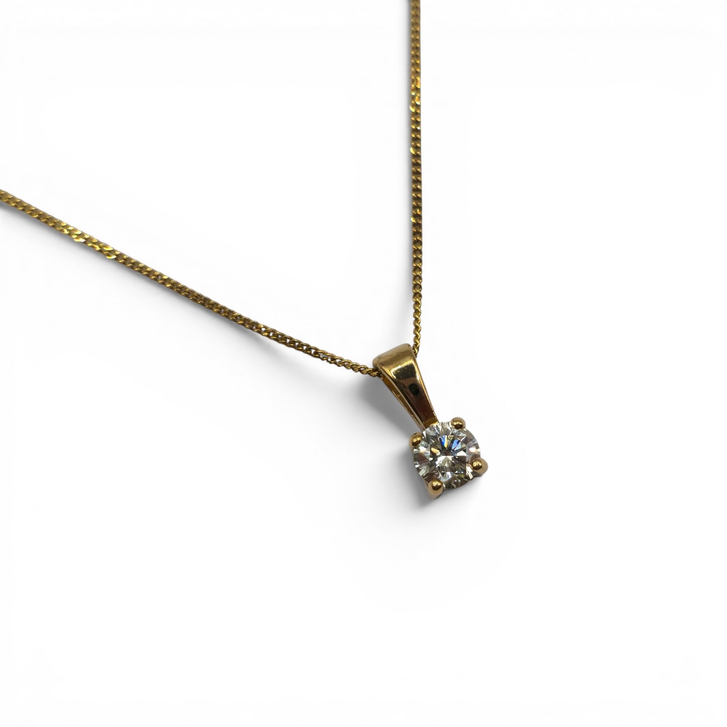 9ct yellow gold with 0.25 carst diamond pendant and 9ct chain sh24990l