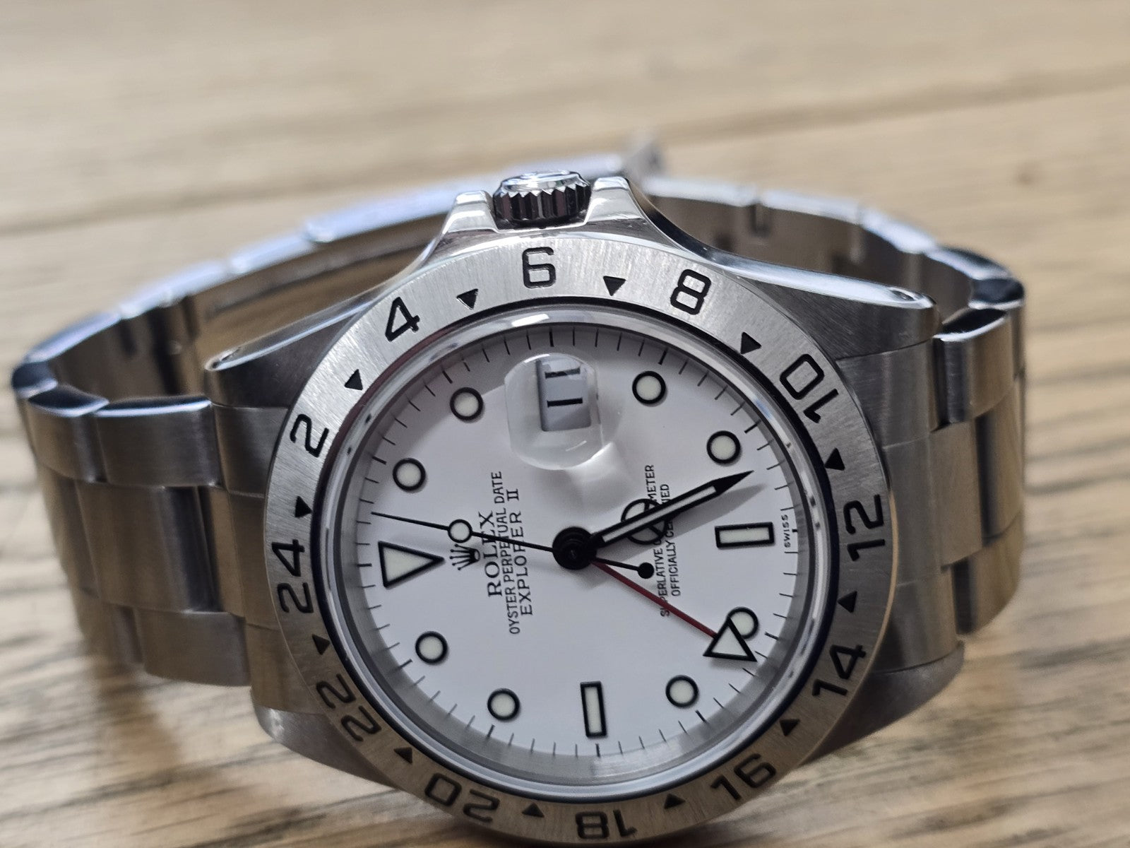 rolex explorer 2, Model 16570, polar swiss only, Age 1999,  (Sh26725b)