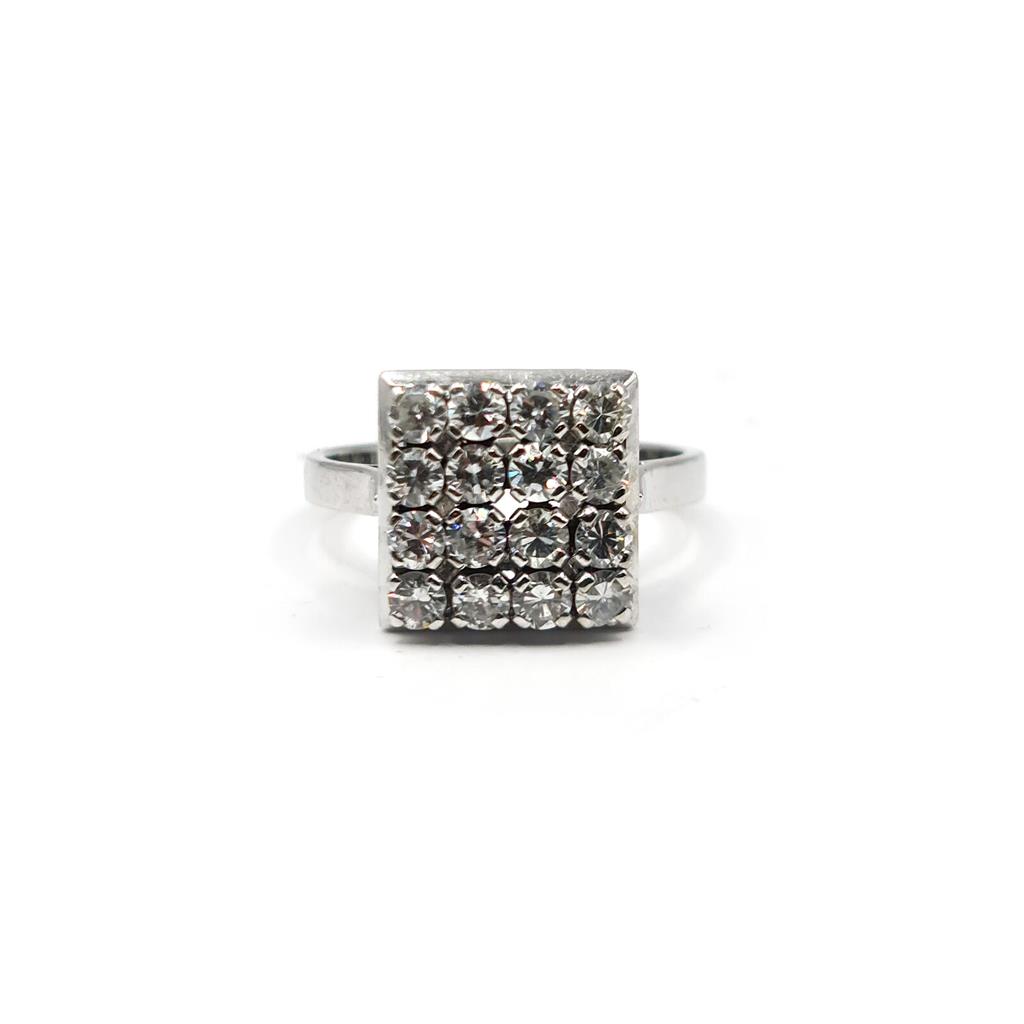 https://shared1.ad-lister.co.uk/UserImages/f9858451-6400-46df-9300-45516e64c4e1/Img/Diamondrings/18ct-white-gold-110-carat-diamond-ring-p0.jpg