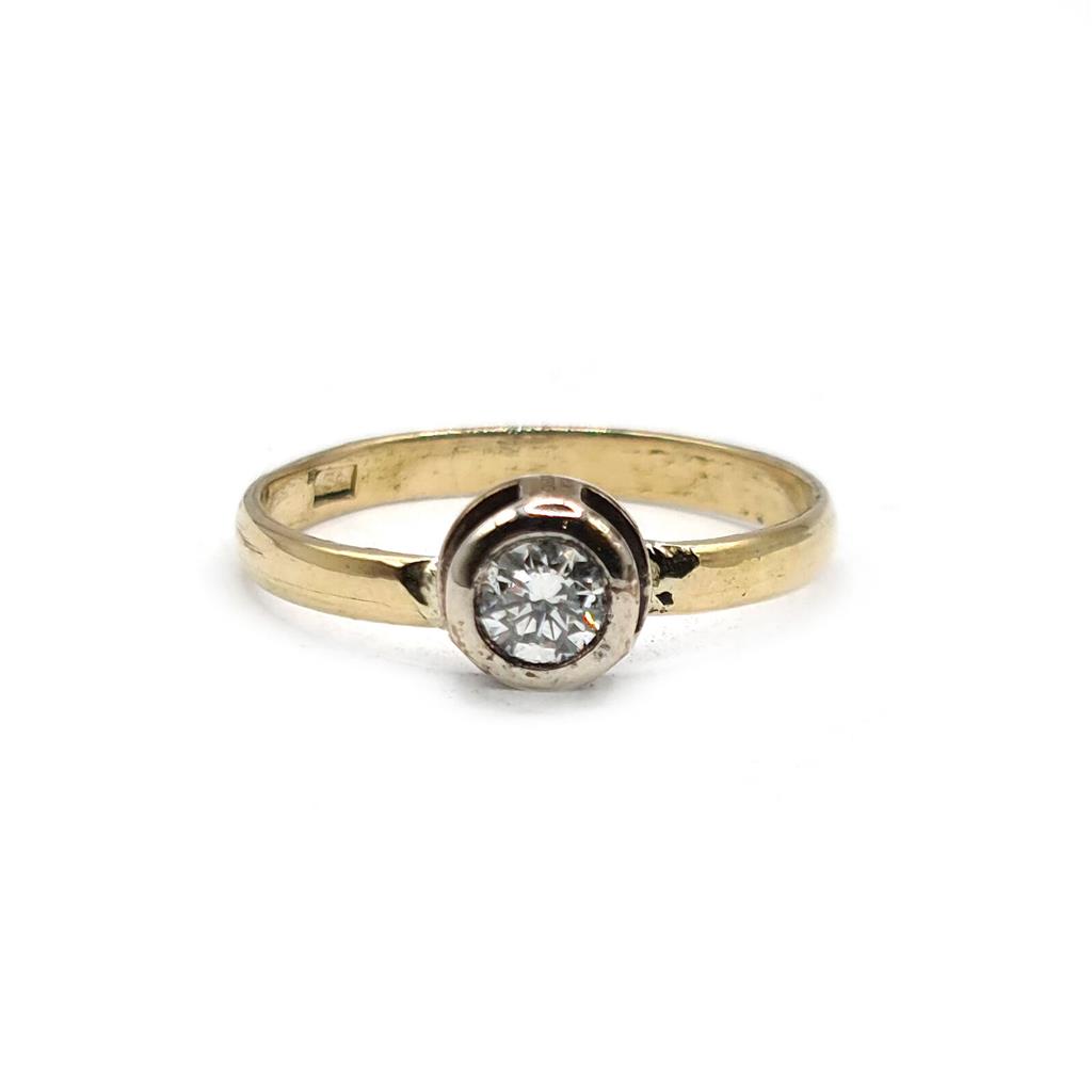 https://shared1.ad-lister.co.uk/UserImages/f9858451-6400-46df-9300-45516e64c4e1/Img/Diamondrings/18ct-yellow-gold-020-carat-diamond-ring-p0.jpg