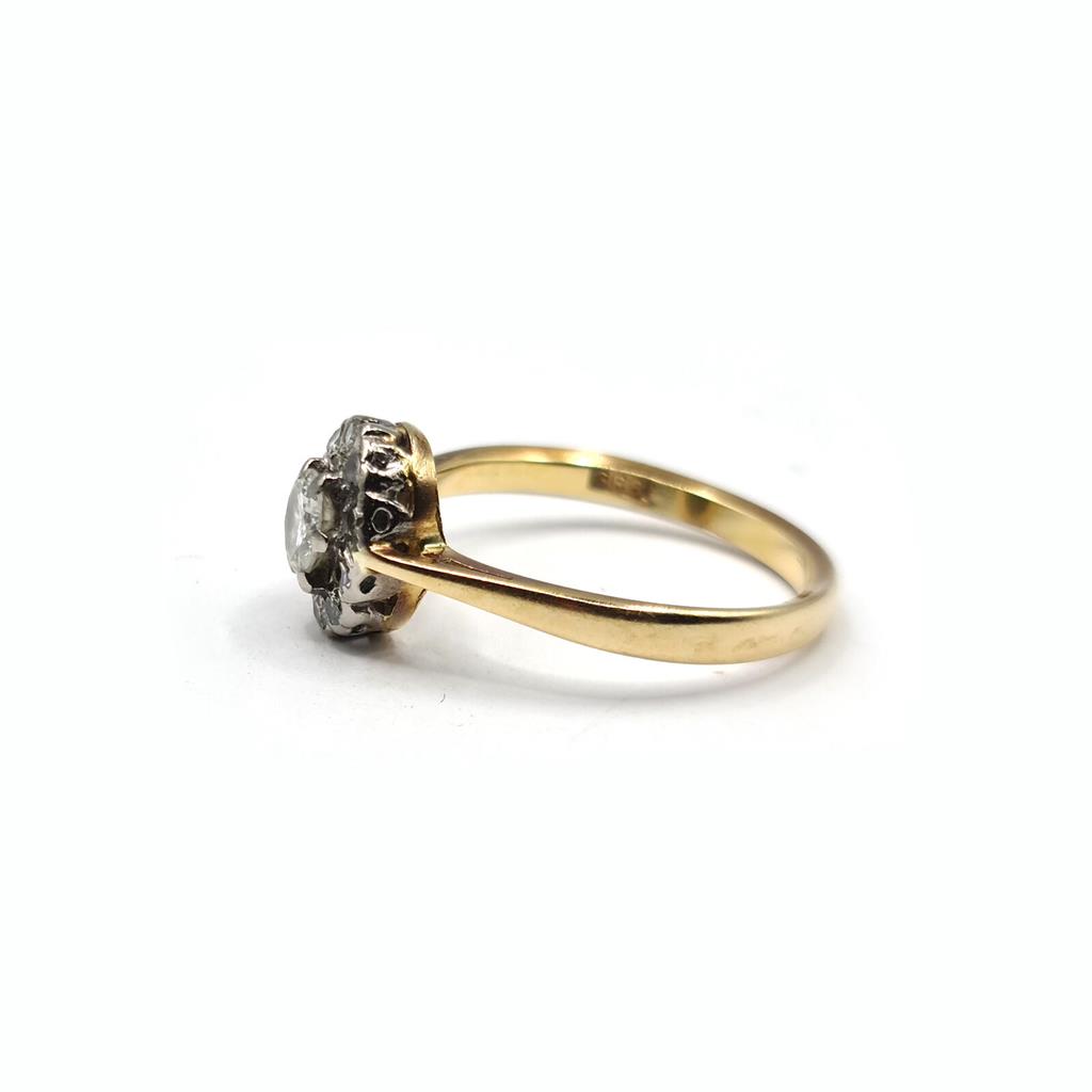 https://shared1.ad-lister.co.uk/UserImages/f9858451-6400-46df-9300-45516e64c4e1/Img/Diamondrings/18ct-yellow-gold-045-carat-Diamond-ring-p1.jpg