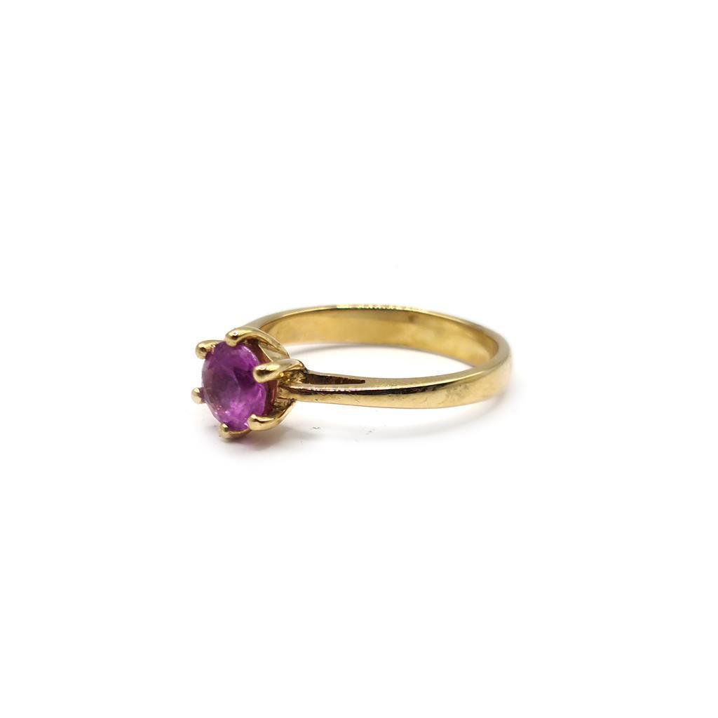 https://shared1.ad-lister.co.uk/UserImages/f9858451-6400-46df-9300-45516e64c4e1/Img/GoldRings/18ct-yellow-gold-103-carat-pink-sapphire-ring-p2.jpg