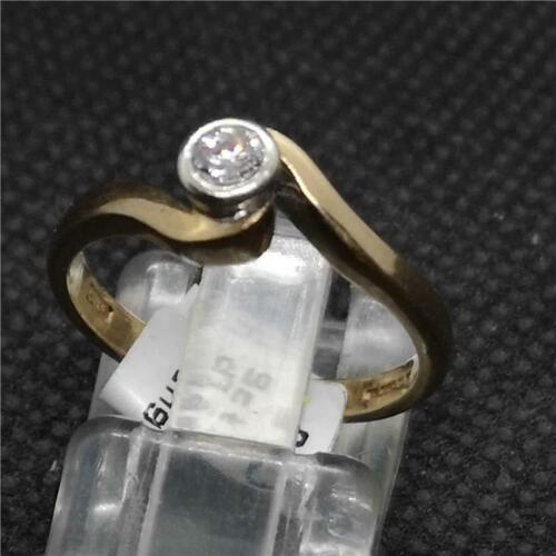 https://shared1.ad-lister.co.uk/UserImages/f9858451-6400-46df-9300-45516e64c4e1/Img/GoldRings/9ct-Yellow-Gold-diamond-solitaire-ring-Ring-size-K-p2.jpg