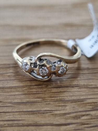 https://shared1.ad-lister.co.uk/UserImages/f9858451-6400-46df-9300-45516e64c4e1/Img/Diamondrings/9ct-yellow-gold-three-diamond-ring-Size-M-p10.jpg