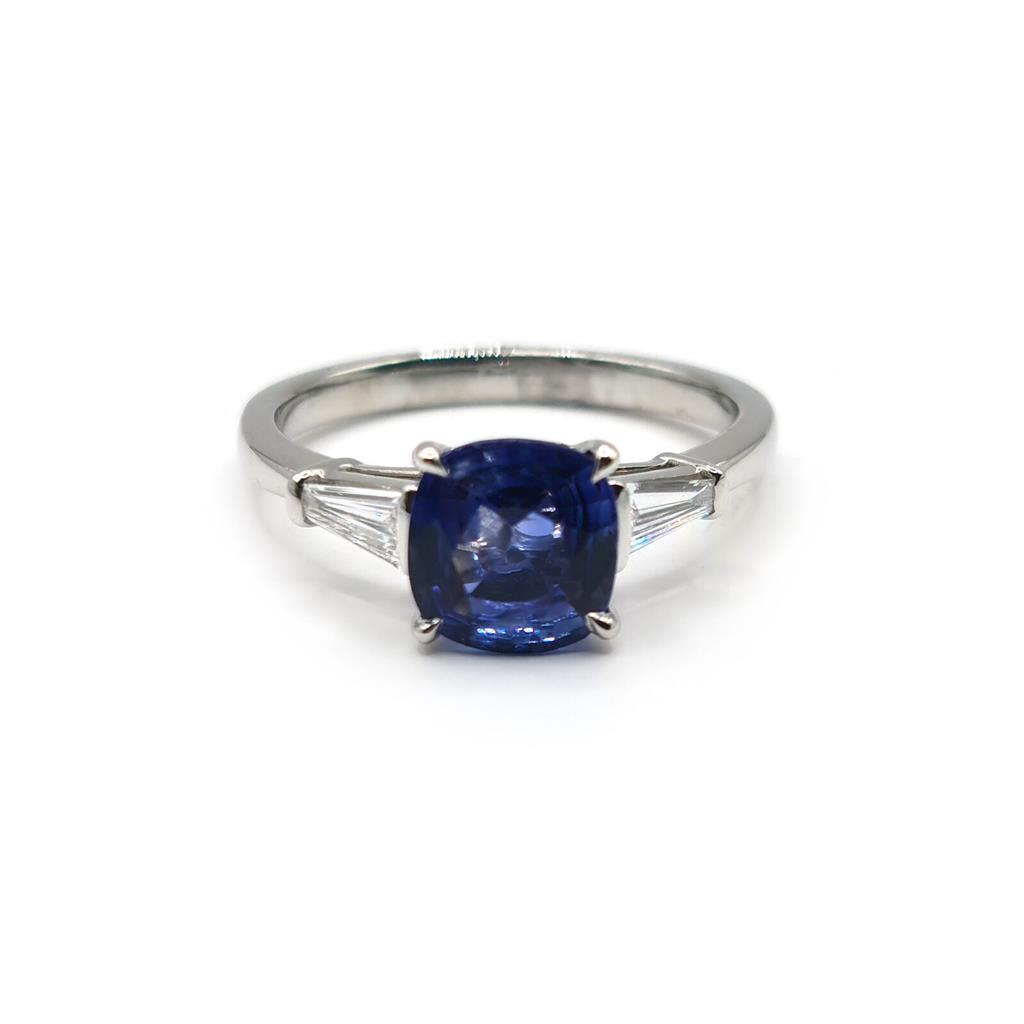 https://shared1.ad-lister.co.uk/UserImages/f9858451-6400-46df-9300-45516e64c4e1/Img/Diamondrings/platinum-185-carat-sapphire--020-carat-diamond-ring-p6.jpg