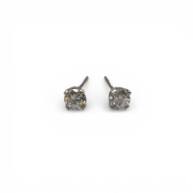 https://shared1.ad-lister.co.uk/UserImages/f9858451-6400-46df-9300-45516e64c4e1/Img/earrings/20260216_101438.jpg